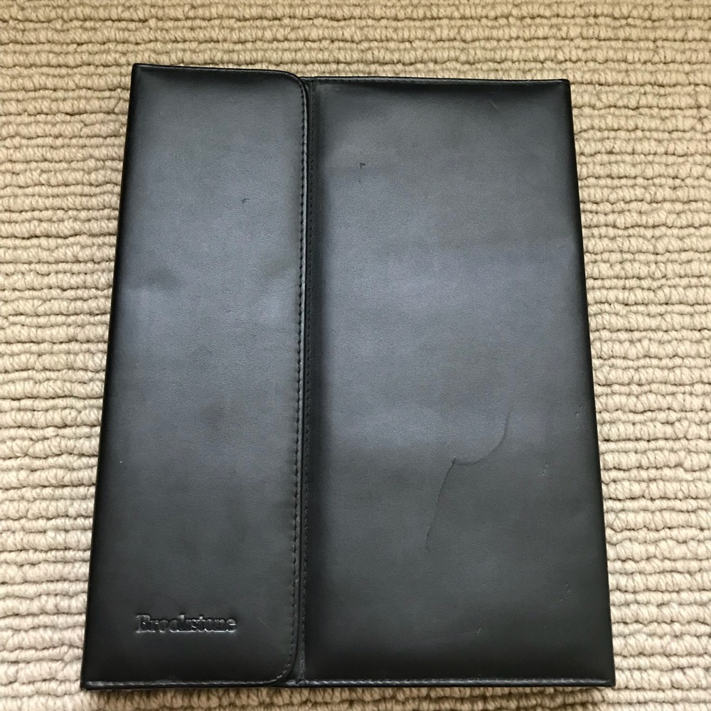 NEW Brookstone iPad Keyboard Case